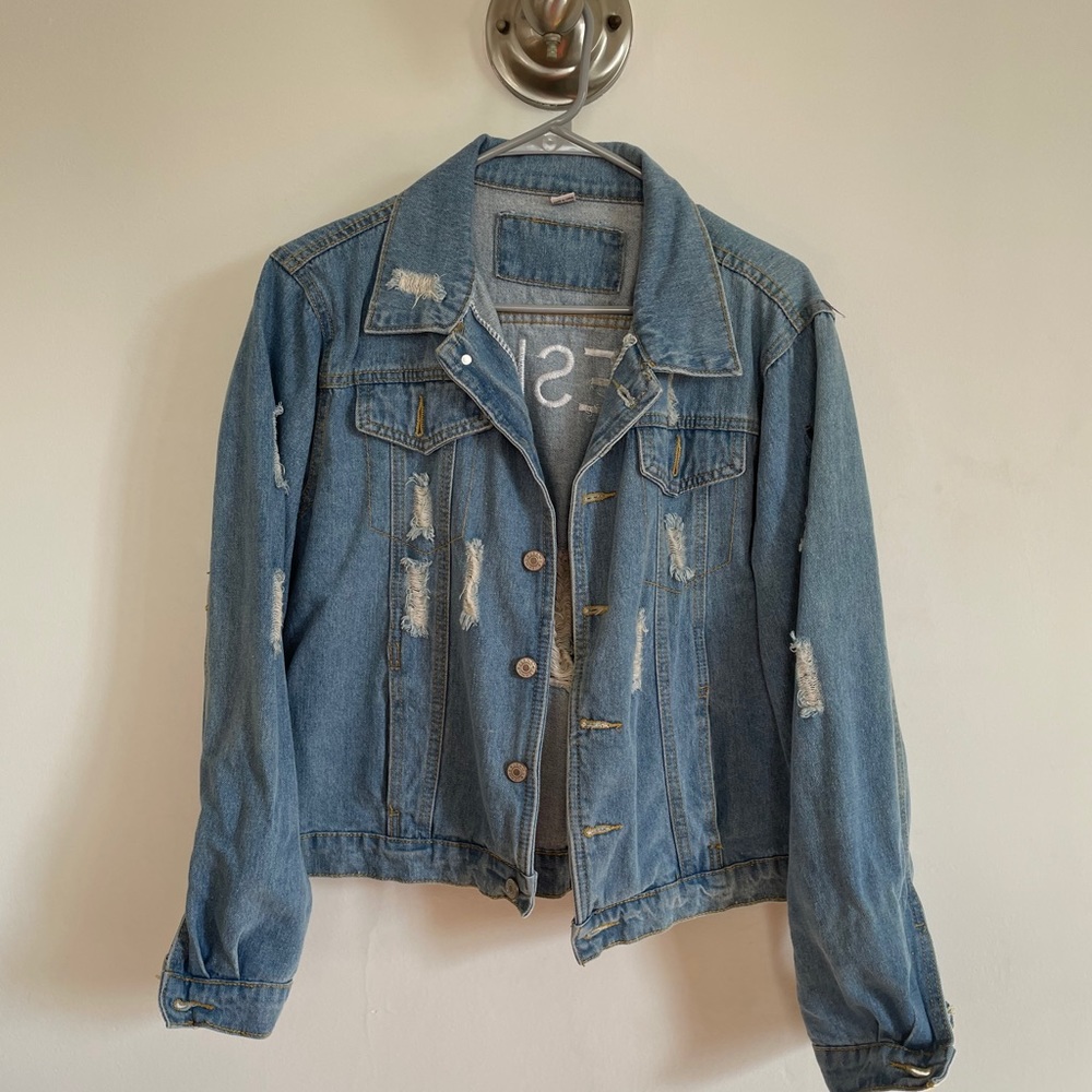 Cropped denim jacket